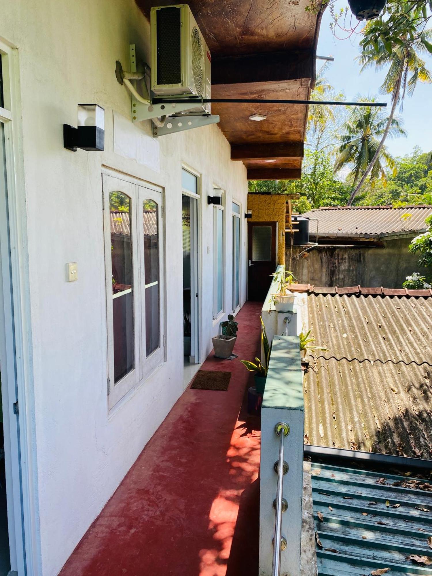 Little Mount Guest House Mirissa Exterior photo