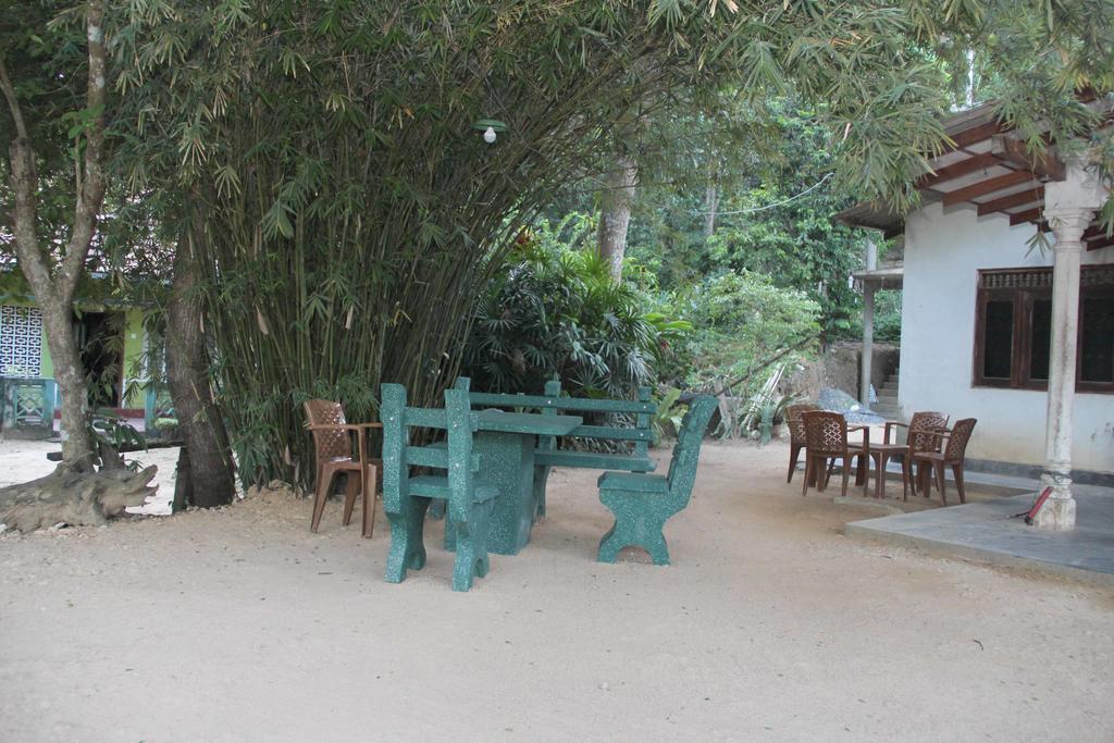 Little Mount Guest House Mirissa Exterior photo